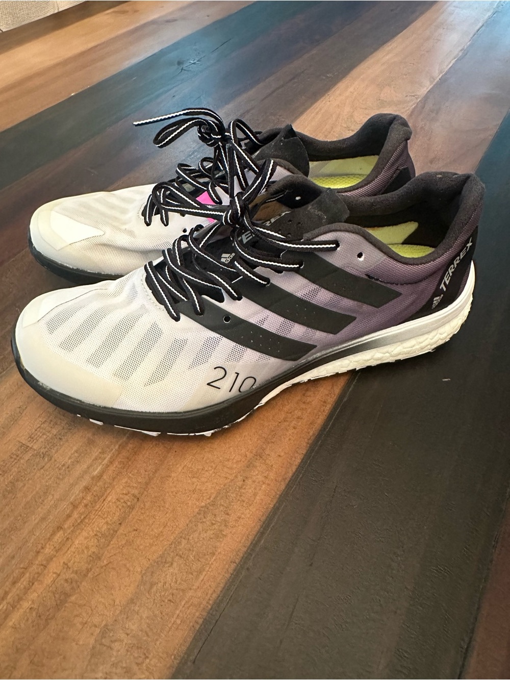 adidas Women’s Trail Shoes - White/Gray/pink